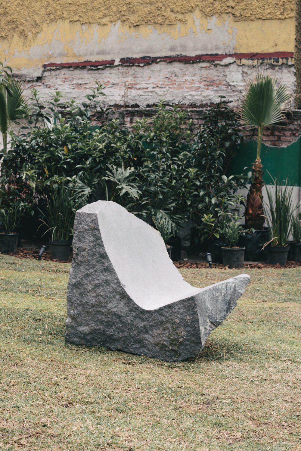 Tallé la forma del Miguelito en esta piedra para poder sentir su energia en todo el cuerpo, 2020