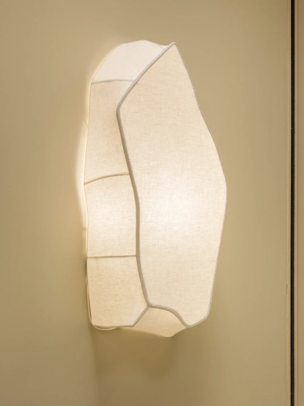 Lamp 13, 2022