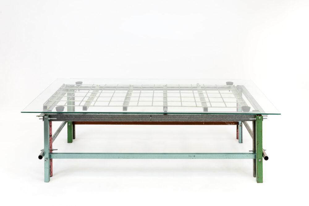Mesa de Centro Cristal y Rejilla, 2026